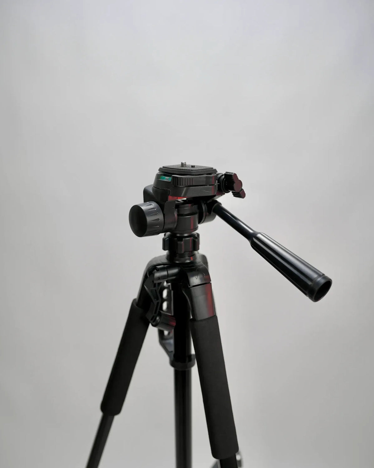 Plokama PK9950 Professional Heavy-Duty Camera & Mobile Tripod Stand (3-Way Pan Head, Quick Release Plate, Universal Phone Holder)